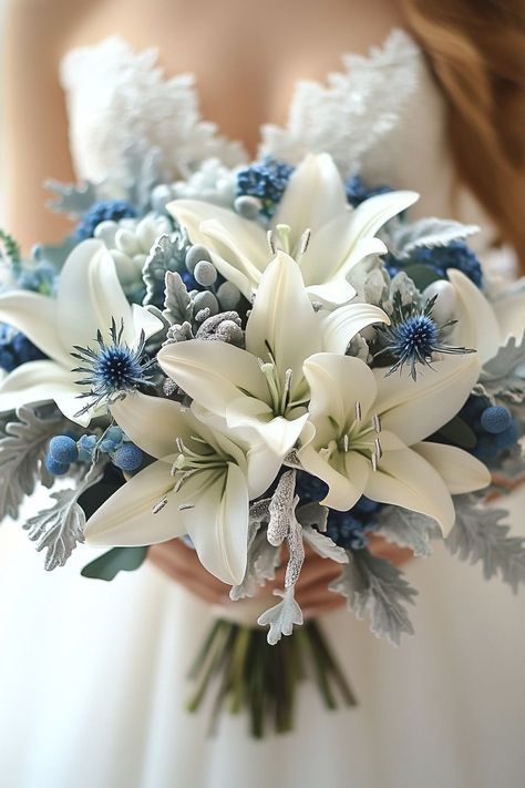 Shades Of Blue Wedding Flowers, Cool Flower Bouquet, Wedding November Ideas, Unique Flower Bouquet Ideas, Wedding Ideas Simple Elegant, Elegant Wedding Bouquets Romantic, Blue And White Flower Bouquet, Brides Flower Bouquet, Wedding White And Blue