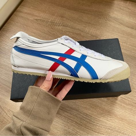 New Onitsuka Tiger Mexico 66 Sneaker Shoe New In Box Mens Size 6.5 // Women’s Size 8 White Blue And Red London Trip Outfit, Tiger Shoes, Tiger Mexico 66, Onitsuka Tiger Mexico 66, Mexico 66, Pretty Shoes Sneakers, Green Sneakers, Asics Shoes, Onitsuka Tiger