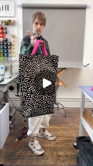 Edward De Lacy on Instagram: "Available now.Link in Bio. ‘Nicole’ oversized 2way tote bag created in animal print hair-on cow hide with super neon pink accent leather from @eccoleather , detachable clutch bag lined in metallic gold nappa with a @ykklondonshowroom Excella zip closure" Tote Bags Sewing, Cow Hide, Pink Accents, Diy Prints, Metallic Gold, Neon Pink, Tote Bags, Link In Bio, Clutch Bag