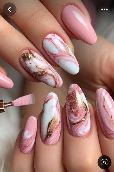 Nails Pink Design Ideas, Pink Nails Nail Art, Light Pink Marble Nail Designs, Gel Nails Ideas 2024, Pastel Marble Nail Art, Unique Nails Design, Pink Marmor Nails, Cute Unique Nail Ideas, Fun Summer Almond Nails