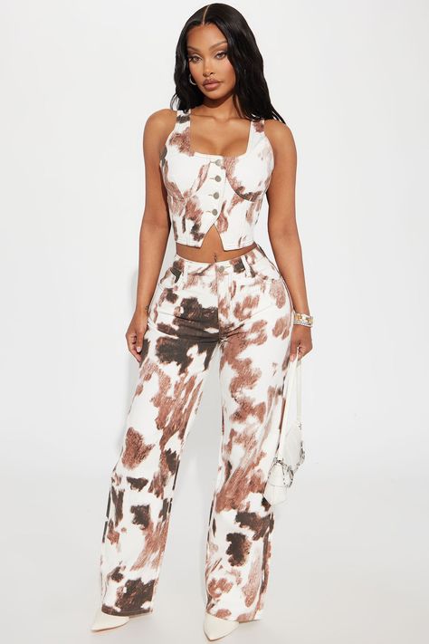 Cow Print Jeans, Cow Print Outfit, Bnha Hero Costumes, Printed Outfits, Brown Cow Print, Outfit Black Women, Big Mama, Brown Cow, Fashion Nova Outfits