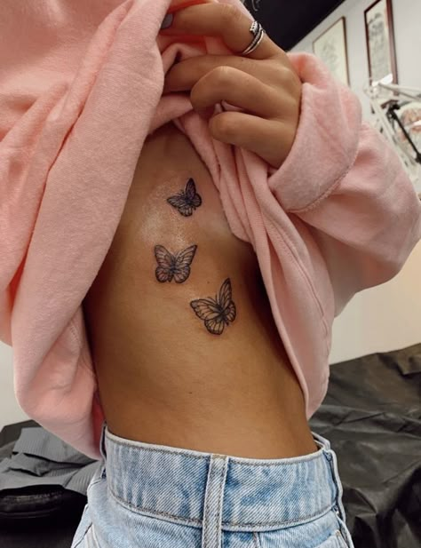 Small Rib Tattoos, Rib Tattoos For Women, Basic Tattoos, Butterfly Tattoos For Women, Tasteful Tattoos, Spine Tattoos For Women, Dope Tattoos For Women, Cute Tattoos For Women, Classy Tattoos