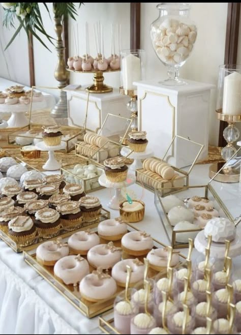 Food For Guests, White Dessert Tables, Gold Dessert Table, Wedding Dessert Table Decor, Pink Dessert Tables, Sweets Table Wedding, Gold Dessert, White Desserts, Party Dessert Table