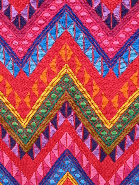 Ethnic glory - cute background for whatever chevron Arte Popular, Color Textures, الرسومات اللطيفة, Textile Patterns, Textile Prints, Textures Patterns, Colourful Fabrics, Guatemala, Textile Design