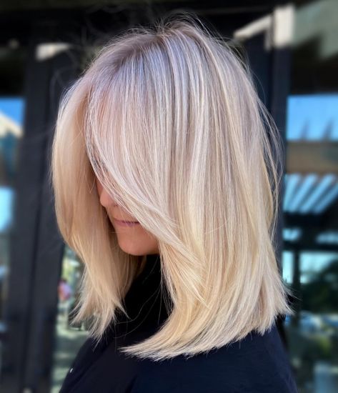 Creamy Blonde Lob with Long Layered Bangs Light Blonde Hair Color Ideas, Light Blonde Hair Color, Long Bob Blonde, Blonde Lob, White Blonde Hair, Creamy Blonde, Blonde Hair Color Ideas, Light Blonde Hair, Long Bob Haircuts