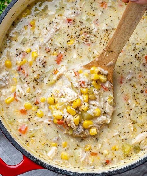 Weight Watchers Chicken Corn Chowder soup - All Recipes Club Chicken Corn Chowder Soup, Chicken Corn Chowder Recipe, Ww Soup, Corn Chowder Soup, Chicken Corn Chowder, Dairy Free Soup, Corn Chowder Recipe, Fitness Meals, Weight Watchers Soup