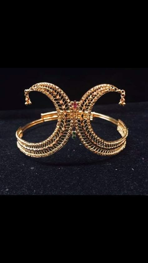 Gold Armlet Designs, Bajubandh Design Gold, Vanki Designs Jewellery, Beaded Wedding Jewelry, Temple Jewellery Earrings, Baby Jewellery, Antique Gold Jewelry Indian, Bridal Jewelry Vintage, Fancy Jewelry Necklace