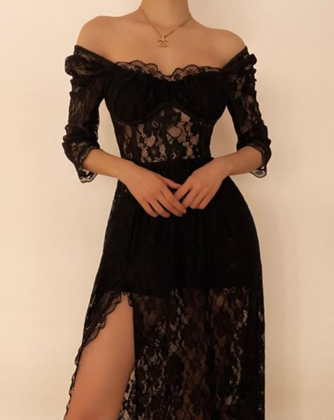 Black Long Sleeve Midi Dress, Prom Dress Inspiration, Prom Outfits, Black Lace Dress, Sleeve Midi Dress, Long Sleeve Midi, Long Sleeve Midi Dress, Looks Style, Look Cool