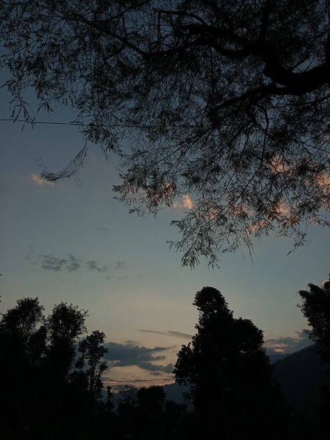 EVENING IN SIKKIM🫂💗 Romantic Evening Aesthetic, Dawn Pictures, Evening Aesthetic, Evening Pictures, Evening Time, Oc Challenge, Late Evening, Twinkly Lights, Early Evening