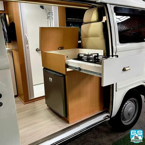 Vw T2 Camper, T3 Vw, Kombi Motorhome, Suv Camping, Kombi Home, Combi Volkswagen, Volkswagen Camper, Campervan Interior, Rv Stuff