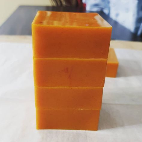 Improvised tumeric facial goat milk soap with vitamin E #meltandpoursoap #handmadesoap #homemadesoap #glycerinsoap #meltandpoursoapmaking Melt And Pour, Glycerin Soap, Goat Milk Soap, Milk Soap, Home Made Soap, Even Skin Tone, Goat Milk, Handmade Soap, Soap Making