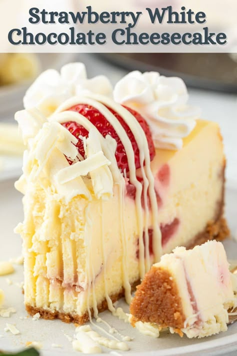 Cheesecake With Strawberries, Perfect Cheesecake, Treats For Friends, Cheesecake Recipes For Birthday, Decorate Cheesecake Ideas, Strawberry Chocolate Cheesecake, Pretty Cheesecake Designs, Cake With Cheesecake Layer, Marry Me Dessert