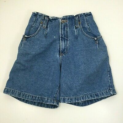 High Waisted Denim Shorts Outfit, 90s Japanese Street Fashion, Y2k Outfits Pink, Y2k Outfits Street Styles, Y2k Outfits Aesthetic, Y2k Outfits Men, Aesthetic Outfits Y2k, 80s Shorts, Light Wash Denim Shorts