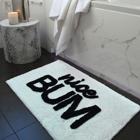 White Bathroom Wallpaper, Black Bathroom Mat, Black And White Bathroom Floor, Black Bathroom Floor, Black Bathrooms, Bathrooms Floors, Black White Bathroom, Black Bath Mat, Black Bathroom Decor