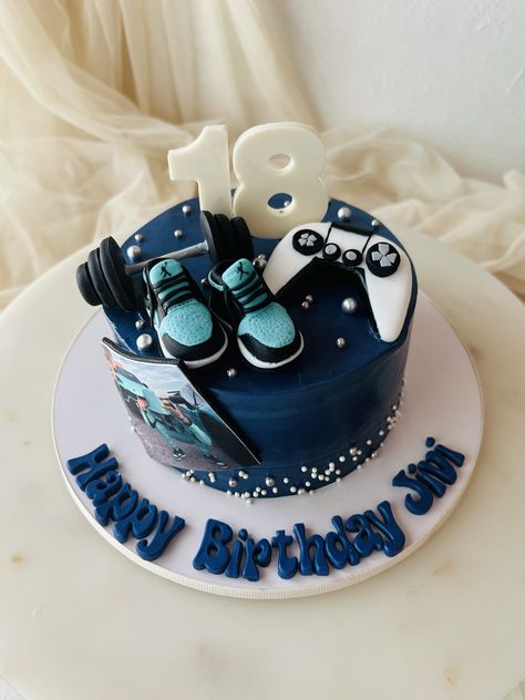 Cake For 17th Birthday Boy, Boy 16th Birthday Cake, 17th Birthday Cake Boy, Boys 16th Birthday Cake, Birthday 15, Boy 16th Birthday, 15th Birthday Cakes, 17 Birthday Cake, Small Birthday Cakes