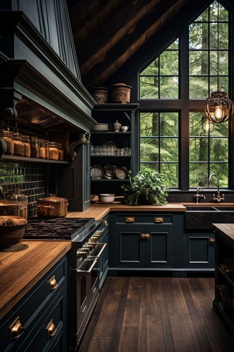 Moody Kitchen, Dark Kitchen, Rustic Kitchen Design, Cabin Kitchens, Farmhouse Kitchen Design, Classic Kitchen, Farmhouse Style Kitchen, Decoration Inspiration, Design Living Room