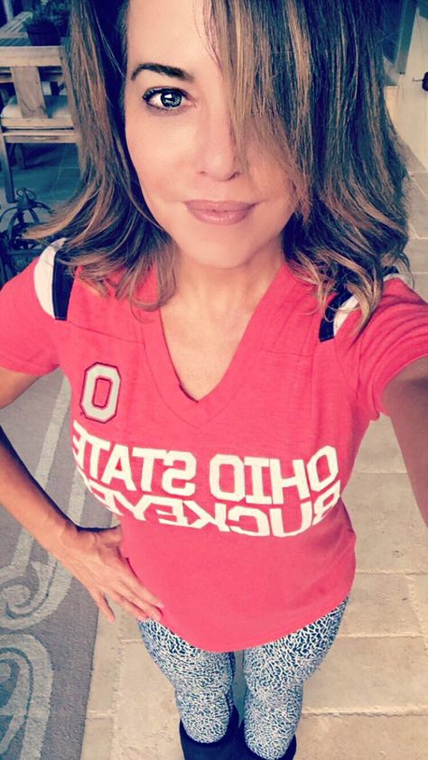 Robin Meade on Twitter: "Proper wear for #CollegeGameDay ... Robin Meade, Next Week, Celebrities Female, My Pictures, T Shirts For Women, On Twitter, Celebrities, Twitter, Women's Top