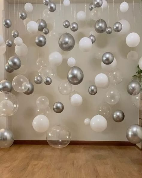 Baloon Decorations For Birthday, 23 Birthday Party Ideas, 15 Th Birthday Ideas, White Birthday Decorations, Room Party Decorations, 23 Birthday Party, Birthday Deco Ideas, Balloon Birthday Decorations, Decoration With Balloons