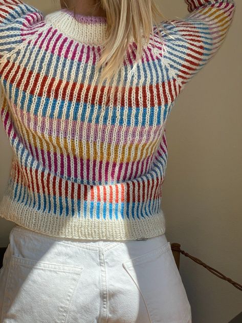 Sweater Handmade, Simple Summer Dresses, Ladies Sweater, Spring Knits, Crochet And Knitting, Rainbow Sweater, Sweater For Women, Knitwear Fashion, Sweater Knitting Patterns