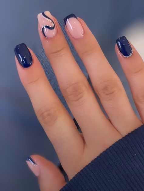 Nail Ideas Short Square Simple, Navy Short Nails Design, Blue Nail Designs Christmas, White Nails With Dark Blue Design, Navy Christmas Nail Designs, Navy Blue Inspired Nails, Navy Nails Gel, Navy Blue Nails For Hoco, Blue Prom Dress Nail Ideas