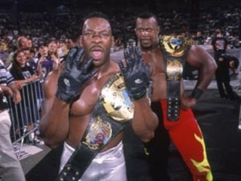 harlem heat stevie ray & booker t World Championship Wrestling, Wwe Hall Of Fame, Wwe Tag Teams, Professional Wrestlers, Wrestling Stars, Wwe Legends, Wwe Tna, Stevie Ray, Wwe Champions