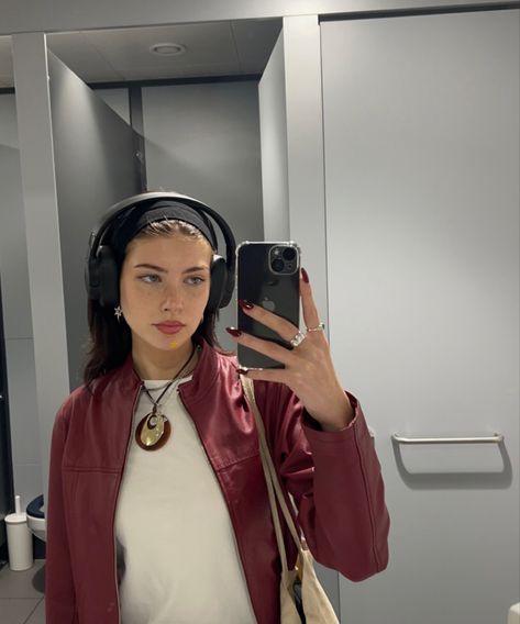 Big Headphones Outfit, Red Biker Jacket Outfits, Red Headband Outfit, Black Headphones Outfit, Marshall Headphones Outfit, Jbl Headphones Outfit, Red Necklace Outfit, Jbl Headphones Aesthetic, Chunky Necklace Outfit