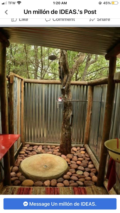 Outside Showers, Outdoor Shower Enclosure, Outdoor Shower Diy, Outdoor Bathroom Design, Outdoor Toilet, Outdoor Bath, Outdoor Bathrooms, Summer Decorating Ideas, Outdoor Summer