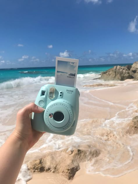 Instax Aesthetic, Polaroid Camera Ideas, Instax Mini Ideas, Instax Mini 12, Polaroid Instax, Polaroid Cameras, Instax Mini Camera, Instax Mini 9, Polaroid Photography