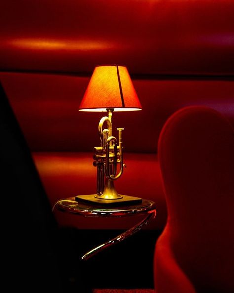 The Clubhouse Jazz Bar (@theclubhousejazzbar) • Instagram fotoğrafları ve videoları Jazz Noir Aesthetic, New Orleans Jazz Club Aesthetic, Cozy Jazz Cafe, Jazz Bar Design, Modern Jazz Aesthetic, Dimmed Lights Aesthetic, Bar Asthetic Picture, 20s Speakeasy Aesthetic, Jazz Age Aesthetic