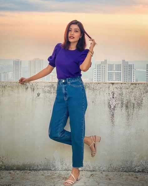 Poses For Uttarayan, Standing Poses Photography Women Jeans, Photo Stills For Women In Jeans, Stylish Poses For Ladies, Standing Poses In Jeans Top, Jumpsuit Poses Instagram, Jeans Poses For Women, Poses On Terrace, Uttarayan Photo