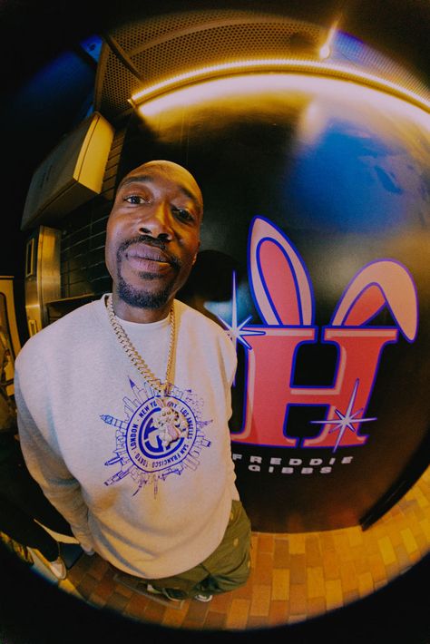 To celebrate the HUF x Freddie Gibbs collab, we headed to Tokyo with the crew for a couple high stakes events. Hosted at the HUF Harajuku store and a special pop up across the street, Freddie and fam turned up to meet, greet, sign autographs, and take over the Tokyo streets. Sorry for any Ls take... Freddy Gibbs, Freddie Gibbs, Tokyo Streets, J Dilla, Video Team, Cute Rappers, High Stakes, Air Max 1, Good Music