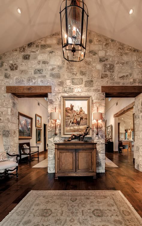 Country Home Architecture, Texas Ranch Home Interior, Western Home Design Ideas, Luxury Ranch Homes Interior, Upscale Rustic Home, Texas Ranch House Interior, Rustic Elegance Home, Farmhouses Designs, Old Stone Houses Interior