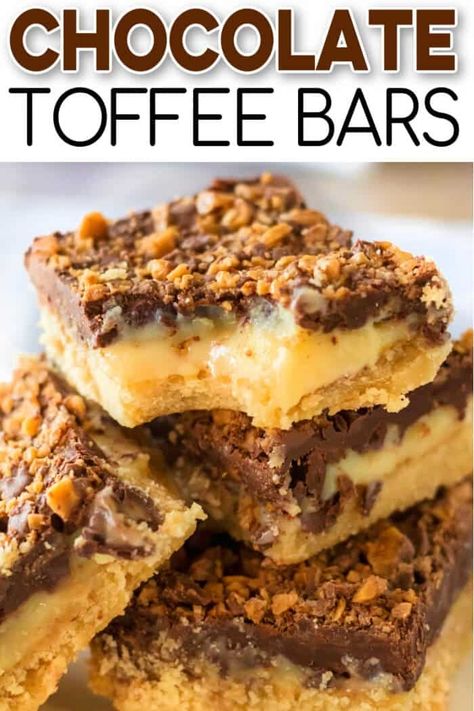 Chocolate toffee bars made with butter, brown sugar, sweetened condensed milk, chocolate chips & toffee are a delicious grab and go treat! Toffee Dessert Recipes, Toffee Desserts, Toffee Chocolate Bars, Toffee Bar, Toffee Dessert, Chocolate Toffee Bars, Bar Desserts, Homemade Toffee, Toffee Bars