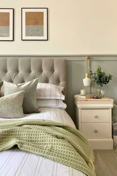 Gray Quilted Headboard Bedroom, Grey Headboard With Beige Bedding, Grey Divan Bed Bedroom Ideas, Bedroom Inspirations With Grey Headboard, Bedroom Decor With Gray Headboard, Cozy Bedroom Grey Headboard, Bedding Ideas With Grey Headboard, Bedroom Inspirations Gray Headboard, Bedroom Ideas With Grey Headboard