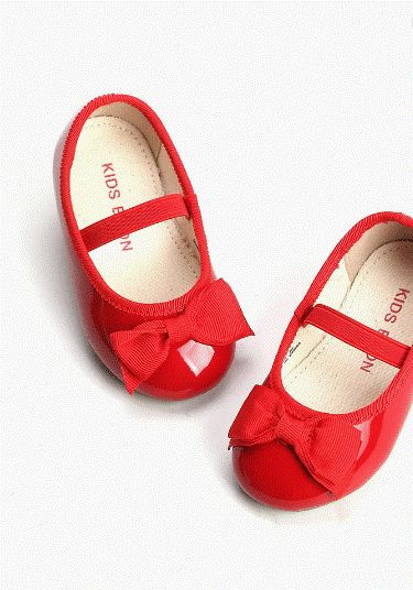 The Prince of New Malia and the Princess of Lockwood Village, are bei�… #romance #Romance #amreading #books #wattpad Red Baby Dress, Dorothy Shoes, Mary Jane Flat Shoes, Girls Ballet Flats, Ballet Kids, Mary Jane Shoes Flat, Gold Ballet Flats, Oxford Sneakers, Girls Flats