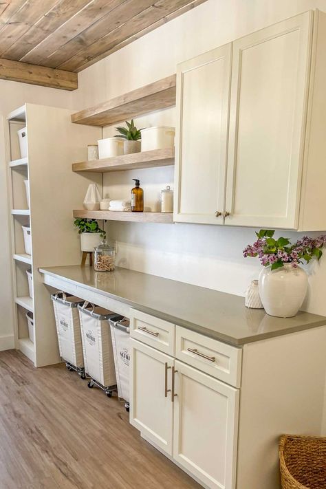 Laundry Room Counter, Laundy Room, Pantry Laundry Room, Basement Laundry Room, Dream Laundry Room, Basement Laundry, Laundry Room Closet, Mudroom Laundry Room, Laundry Room Layouts