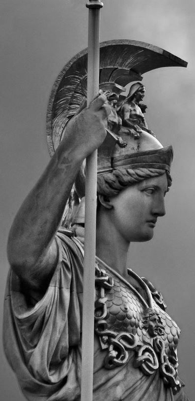 Athena Tattoo, Pictures Of Art, Statue Tattoo, Istoria Artei, Greek Statues, Athena Goddess, Greek Sculpture, Mythology Art, Greek Art