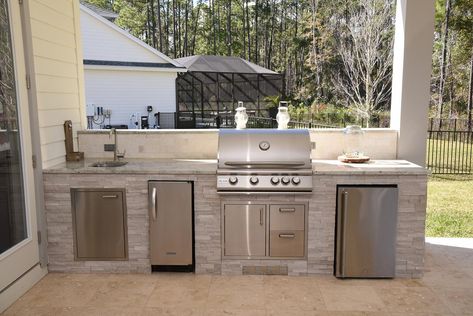 Outdoor Kitchens Small Outdoor Kitchen Design, Grilling Area, Outdoor Kitchen Design Layout Grill Area, Luxury Outdoor Kitchen, Small Outdoor Kitchen, Small Outdoor Kitchens, Outdoor Grill Area, Outdoor Grill Station, Modern Outdoor Kitchen