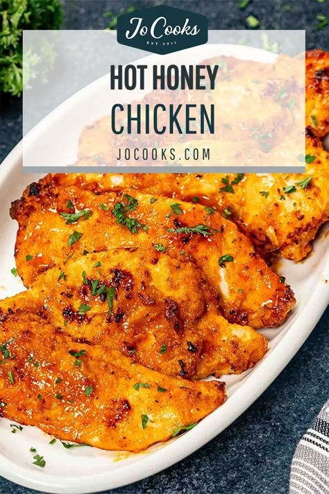 Hot Honey Chicken Hot Honey Feta Chicken, Bbq Sauce Chicken Breast, Honey Glazed Chicken Breast, Jo Cooks Recipes, Protein Dinner Ideas, Honey Chicken Thighs, Hot Sauce Chicken, Ways To Make Chicken, Spicy Honey Chicken