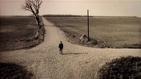 crossroads - Take a character who made a decision that sent them down a certain path. Now let them make the opposite decision and see what happens. Daniel Richter, Southern Gothic Aesthetic, Neo Rauch, Western Gothic, Halloween Facts, Robert Johnson, Sun Tzu, American Gothic, Tv Supernatural