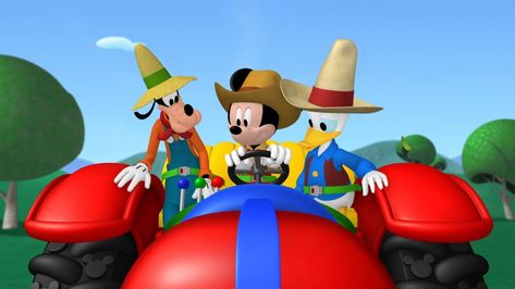 Mickey Mouse Clubhouse Episodes, Mickey And Donald, Clarabelle Cow, Donald Jr, Mickey Clubhouse, Farm Fun, Disney Wiki, Minnie Bow, Big Balloons