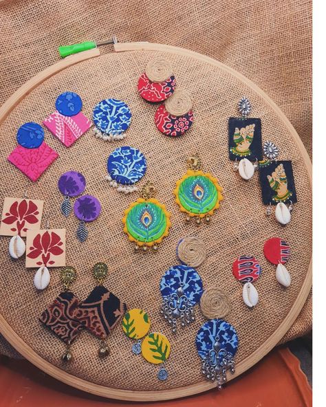 Handmade earrings. . . . #ethnic wears . . Dm to order. . . 7687014484 what's app number. . . #snehar_jhuli #sneharjhuli #printedfabric #cottonfabricjewellery #jewelries #round #square Fabric Earrings Handmade, Ethnic Wears, Diy Jewelry Set, Diy Necklace Making, Diy Earrings Easy, Diy Fabric Jewellery, Durga Painting, Fabric Jewellery, Cardboard Painting