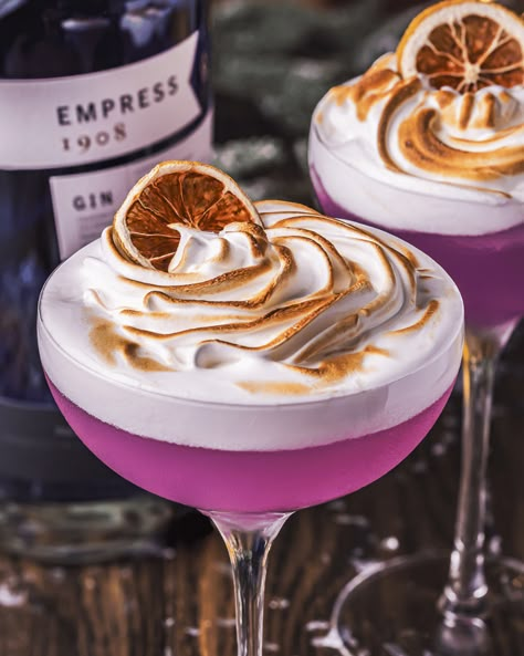 Lemon Meringue Cocktail - Empress 1908 Gin Empress 1908 Gin, Dried Lemon, Cocktail Garnish, Christmas Homescreen, Boozy Drinks, Fancy Drinks, Cocktail Desserts, Mixed Drinks Recipes, Cocktail Drinks Recipes