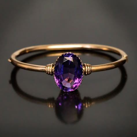 Amythest Jewelry Vintage, Amethyst Ring Designs, Gold Jwelery Designs, Vintage Ring Designs, Handmade Vintage Amethyst Jewelry, Vintage Amethyst Bracelet Jewelry, Antique 14k Gold Amethyst Ring, Antique Amethyst Yellow Gold Jewelry, 14k Gold Bangle Bracelet