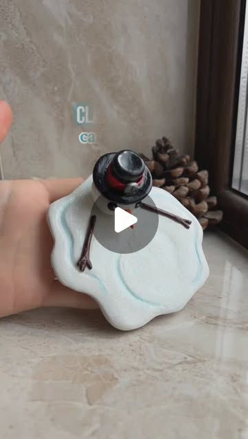 Air Dry Clay Christmas Crafts, Air Dry Clay Snowman, Air Dry Clay Candle Holder Diy, Clay Candle Holders Diy, Christmas Candle Holders Diy, Candle Holder Diy, Clay Snowman, Snowman Candle Holder, Clay Diys