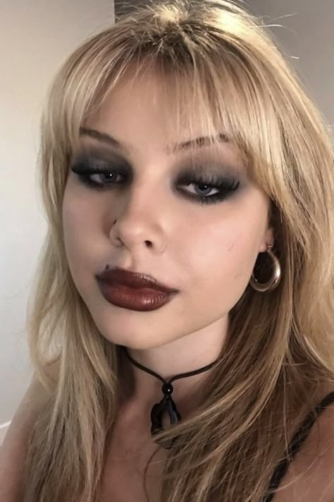 Grunge Makeup Looks, 90s Grunge Makeup, Goth Eye Makeup, 90s Makeup Look, Rock Makeup, Dark Makeup Looks, Festival Make Up, Concert Makeup, Punk Makeup