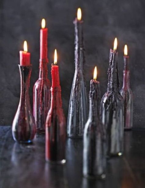 Vampire Halloween Party, Vampire Party, Diy Candle Sticks, Dekorasi Halloween, Halloween Decor Diy, Casa Halloween, Diy Halloween Decor, Halloween Tattoo, Spooky Candles