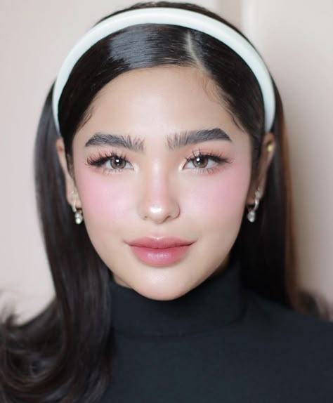 Fresh Pink Makeup Look, Fresh Graduation Makeup Look, Cold Skin Tone Makeup, Make Up Ideas For Graduation Pictorial, Paul Uniting Makeup, Graduation Makeup Morena, Paul Unating Makeup Look, Make Up For Graduation Pictorial Morena, Grad Make Up Look