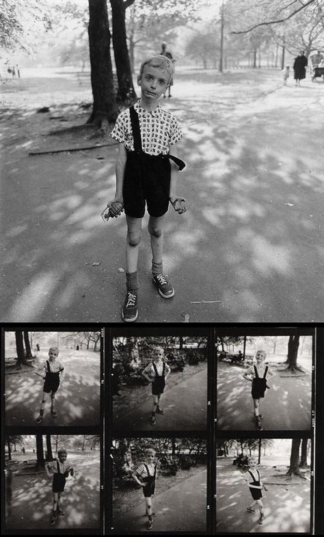 Dianne Arbus - Child with a Toy Hand Grenade in Central Park (1962). Plus part of contact sheet from which this photo was selected Diana Arbus, Diane Arbus Photography, Famous Portrait Photographers, Famous Portraits, Susan Sontag, Diane Arbus, Central Park Nyc, Robert Mapplethorpe, Circus Performers