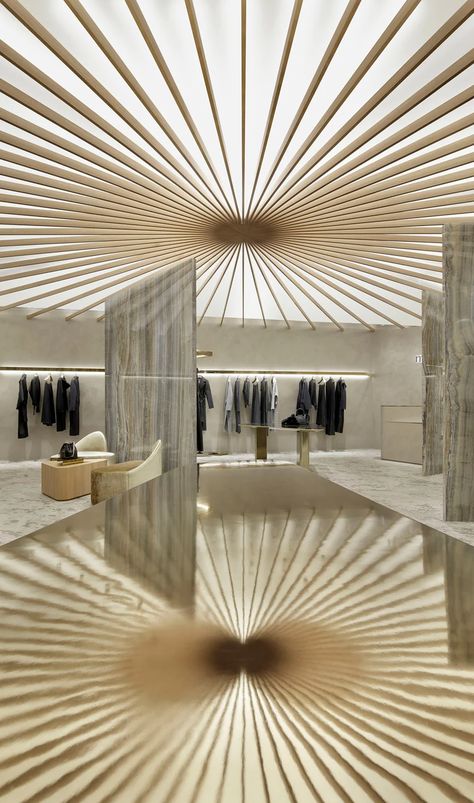 Versace Store, Radial Design, Retail Space Design, Retail Lighting, Japanese Store, Retail Store Design, Japanese Interior, Retail Interior, Store Design Interior